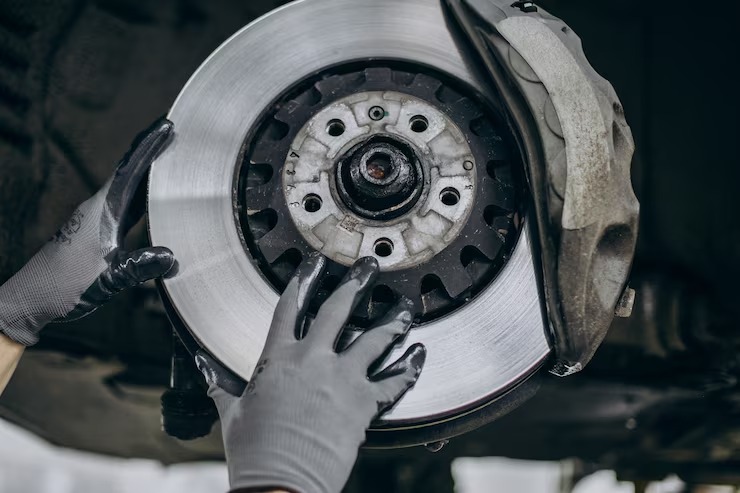 Detalhe do sistema de freios de um carro